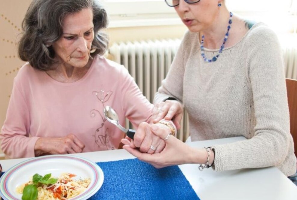 Schwäche in Händen oder Füßen ernst nehmen – so beginnt ALS
