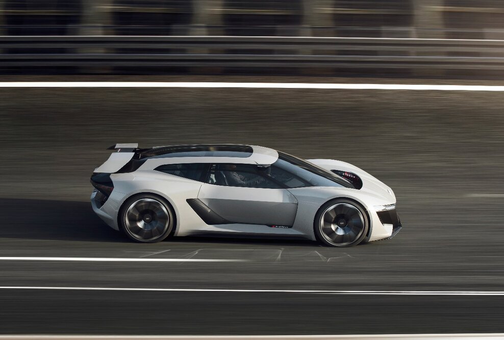 Weltpremiere in Pebble Beach - Die Studie Audi PB18 e-tron