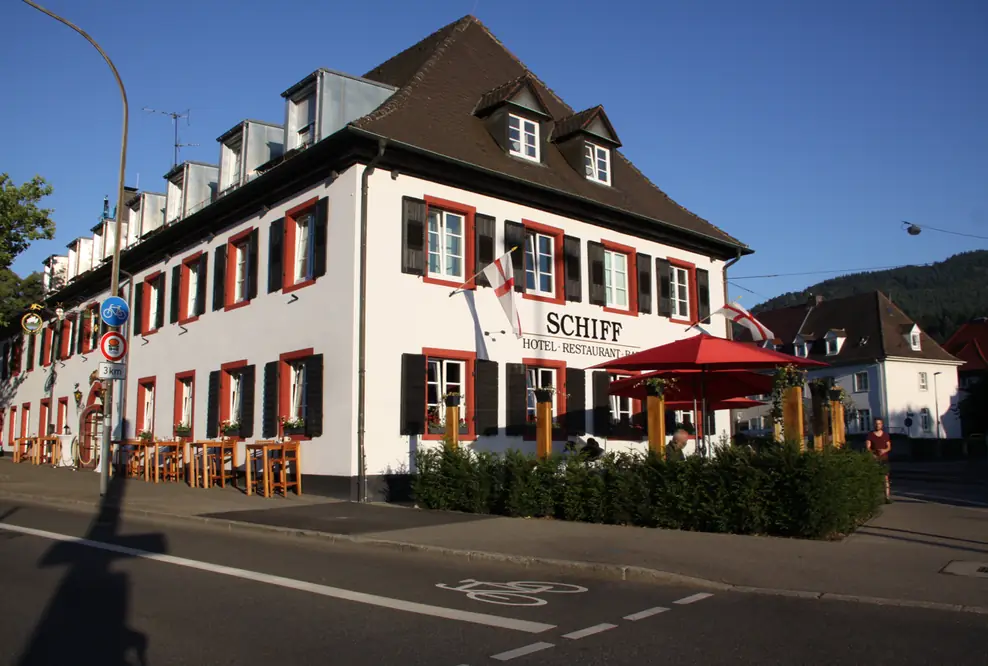 NEU im Freiburger GASTHAUS SCHIFF – NEU in FREIBURG: KULTURSCHIFF mit Zauberzentrum, Bluesmusik und Impro-Theater