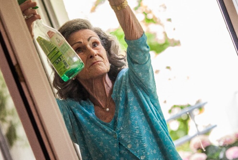 Folgen von Demenz abschwächen: Körperwahrnehmung betroffener Menschen erhalten