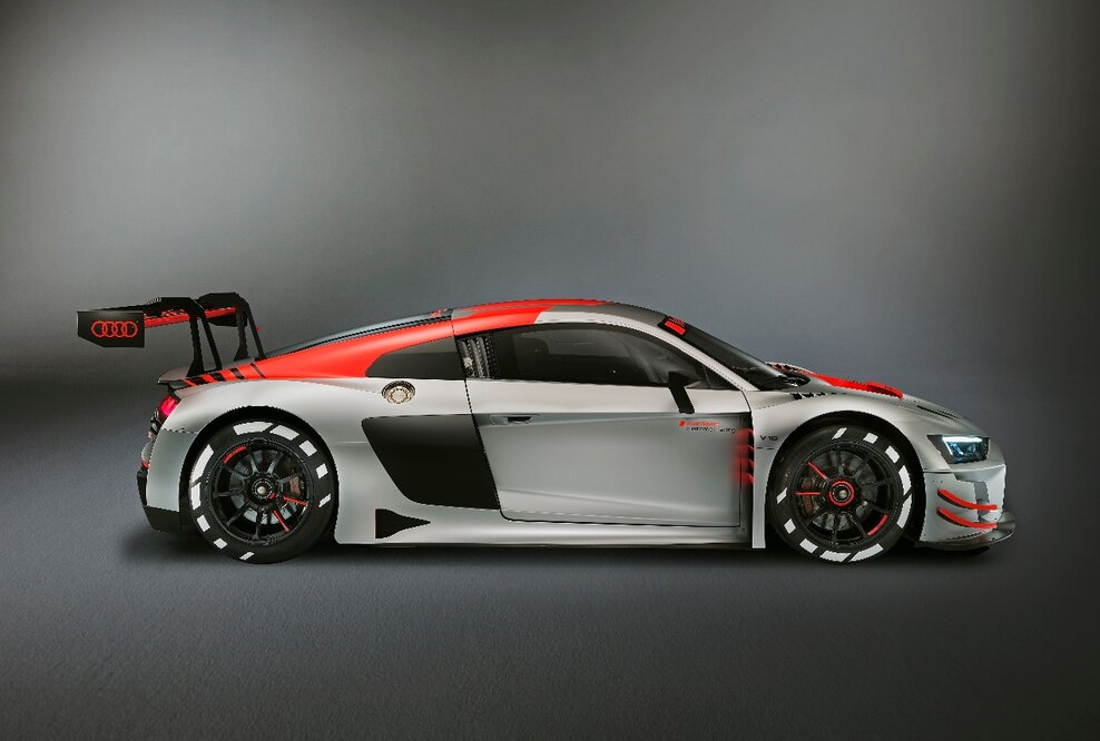 Weltpremiere in Paris: Neue Evolutionsstufe des Audi R8 LMS für den Kundensport