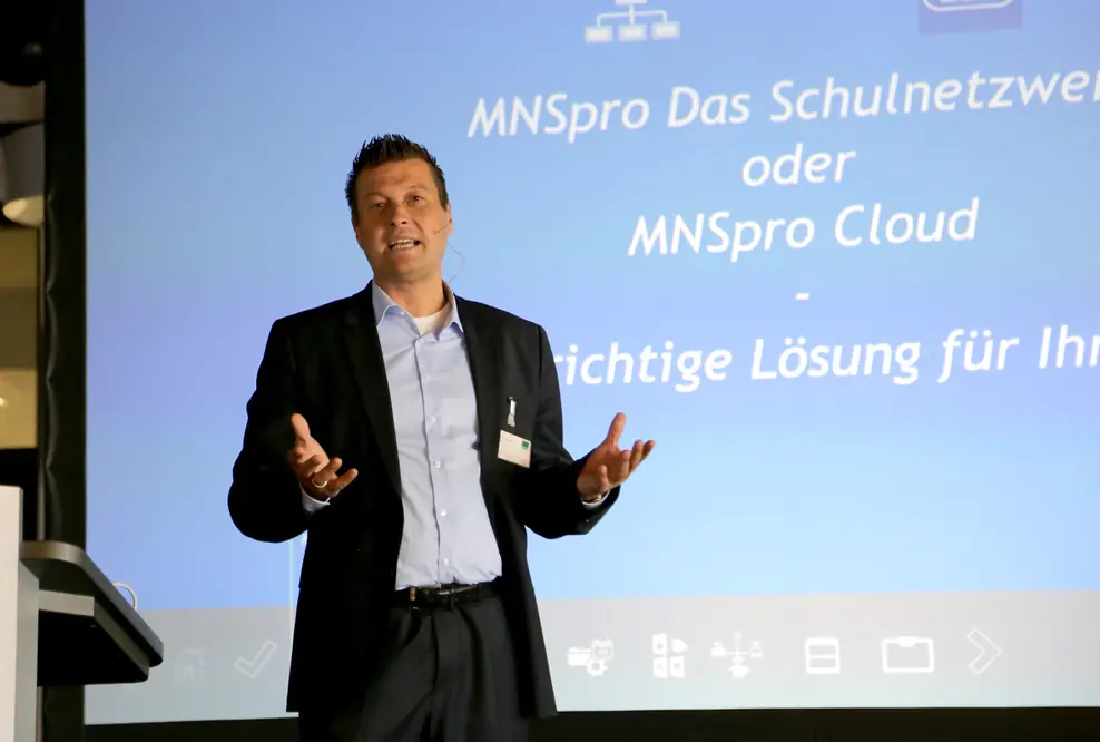Dell EMC, Microsoft und AixConcept bieten kostenlose Webinare für Schulleiter und IT-Verantwortliche in Schulen