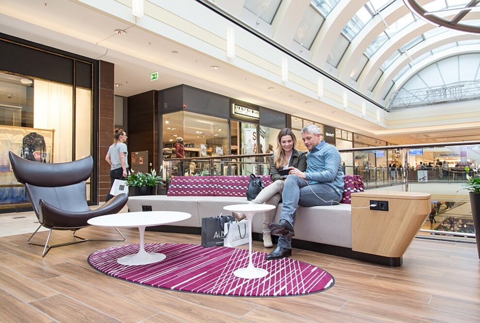 First Fashion Lounge im Alstertal-Einkaufszentrum