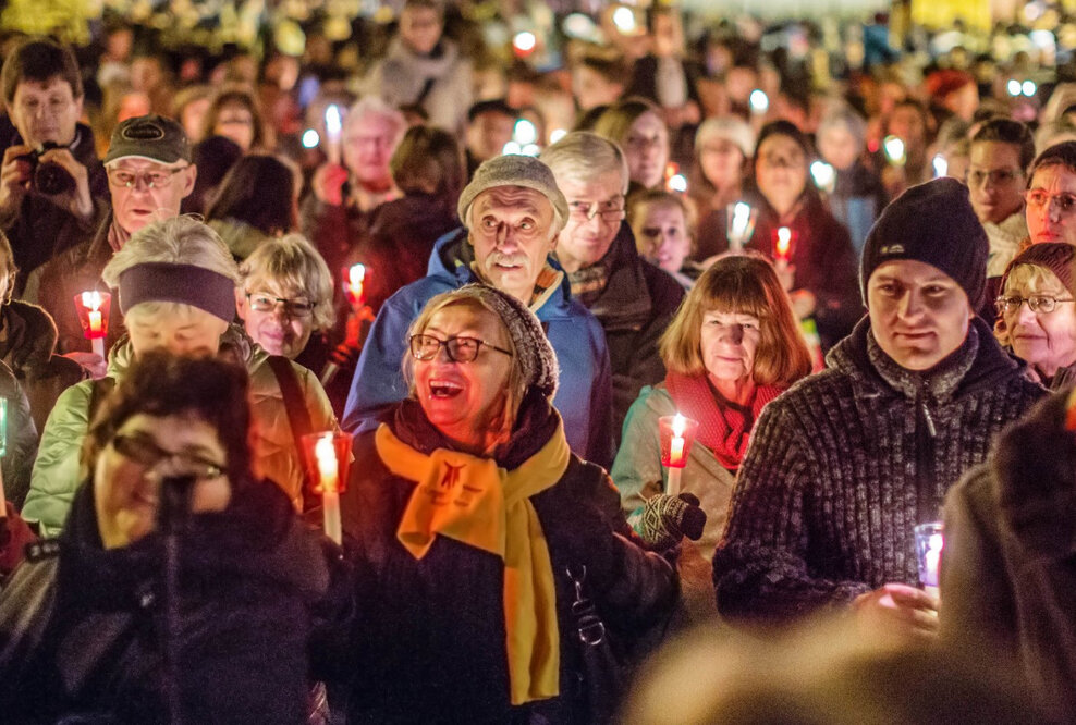 Aktive Flüchtlingshilfe: Bürgerstiftung Erlangen plant einen öffentlichen Kerzenmarsch