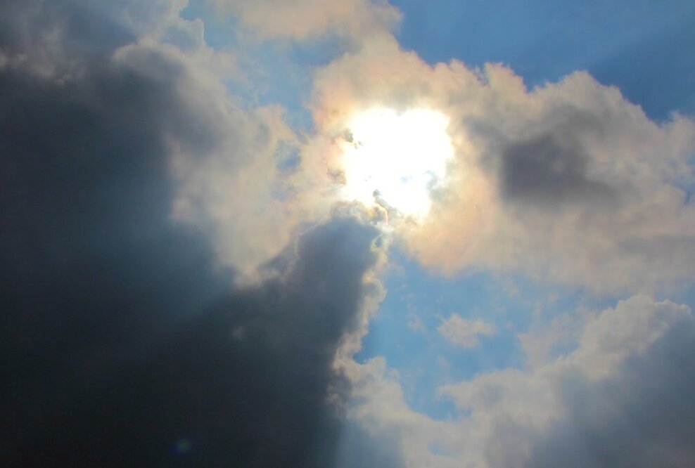 Alles wird gut, alles wird schlecht: Trendbarometer 2019 versus DHL-Risikobericht