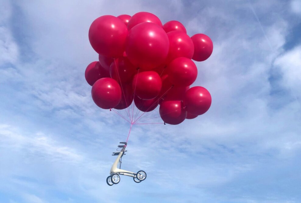 Auch Rollatoren können ein Hingucker sein: Designpreis Red Dot Award für den Rollator Carbon Ultralight