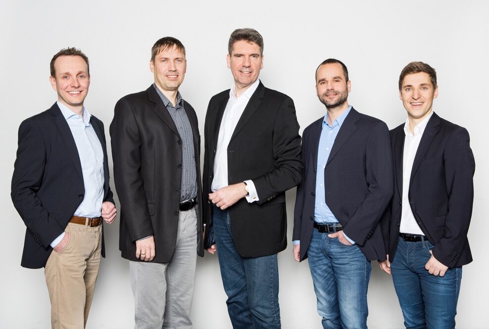 AXA Versicherungsnehmer profitieren von RECHNUNG-Vorfinanzierung