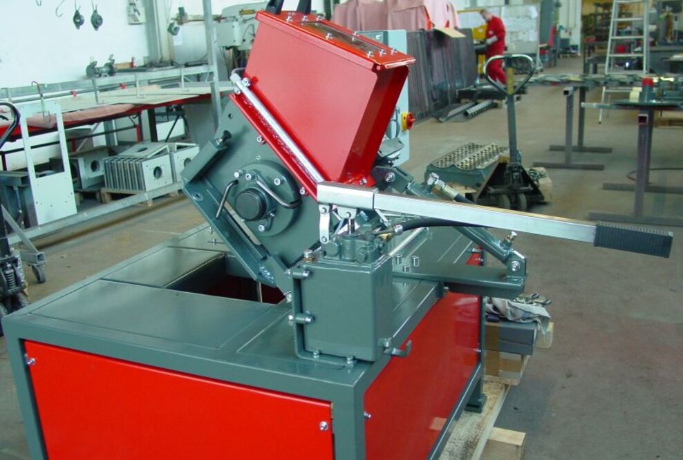 Reinigung ohne Materialverlust: Hydraulische Easy Cleaning-Konstruktion reduziert die Reinigung des Einwellenzerkleinerers