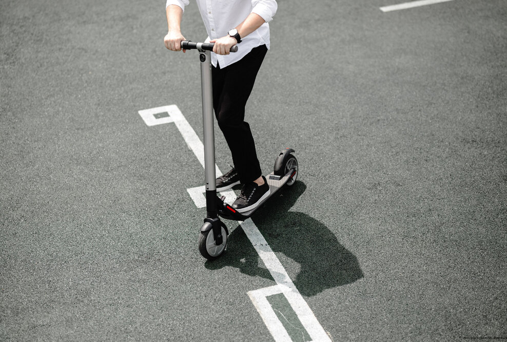 E-Scooter zählen nach wie vor als Elektrogeräte: Gesetzesänderung zum 15.06. stuft sie als Verkehrsmittel ein