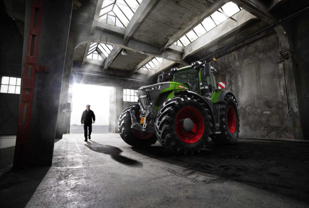 „Ready for more.“ – Münchner Agentur SHOT ONE BRAND COMMUNICATION launcht den neuen Fendt 900 Vario.