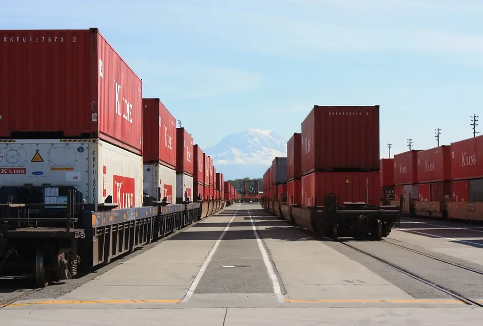 Vom Duisburger Hafen nach China