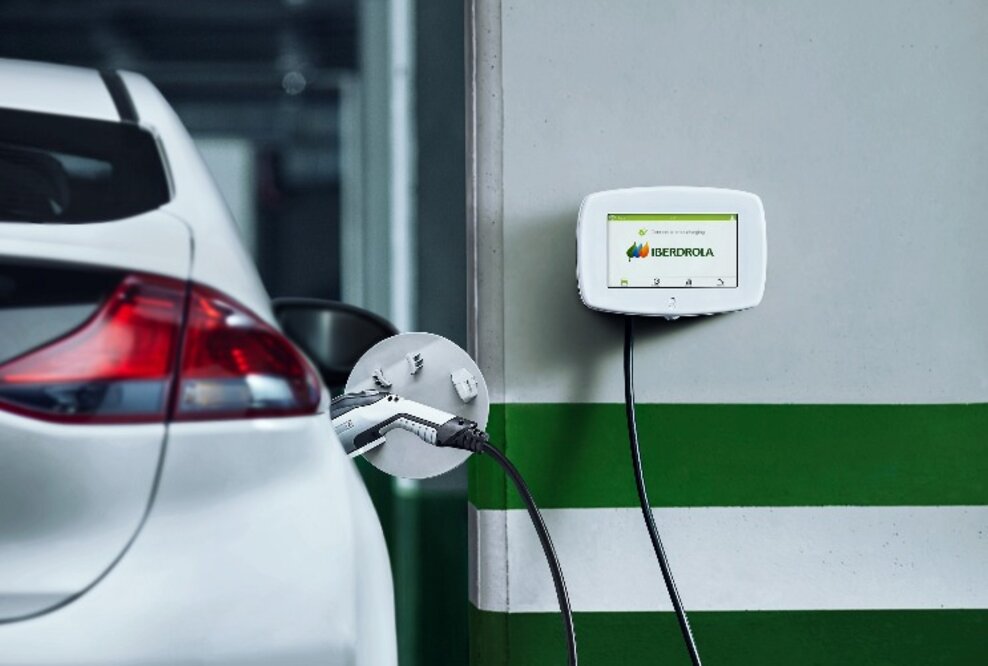 Dekarbonisierung des Verkehrssektors: Iberdrola und Mercedes-Benz kooperieren bei Elektromobilität