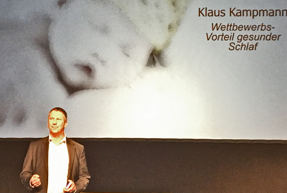 Berliner Business Coach Klaus Kampmann ist Finalist beim Speaker Slam Weltrekordversuch am 8.11.2019 in Stuttgart.