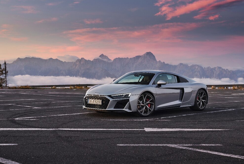 Noch schärfer, noch markanter: der Audi R8 V10 RWD und der Audi R8 LMS GT4
