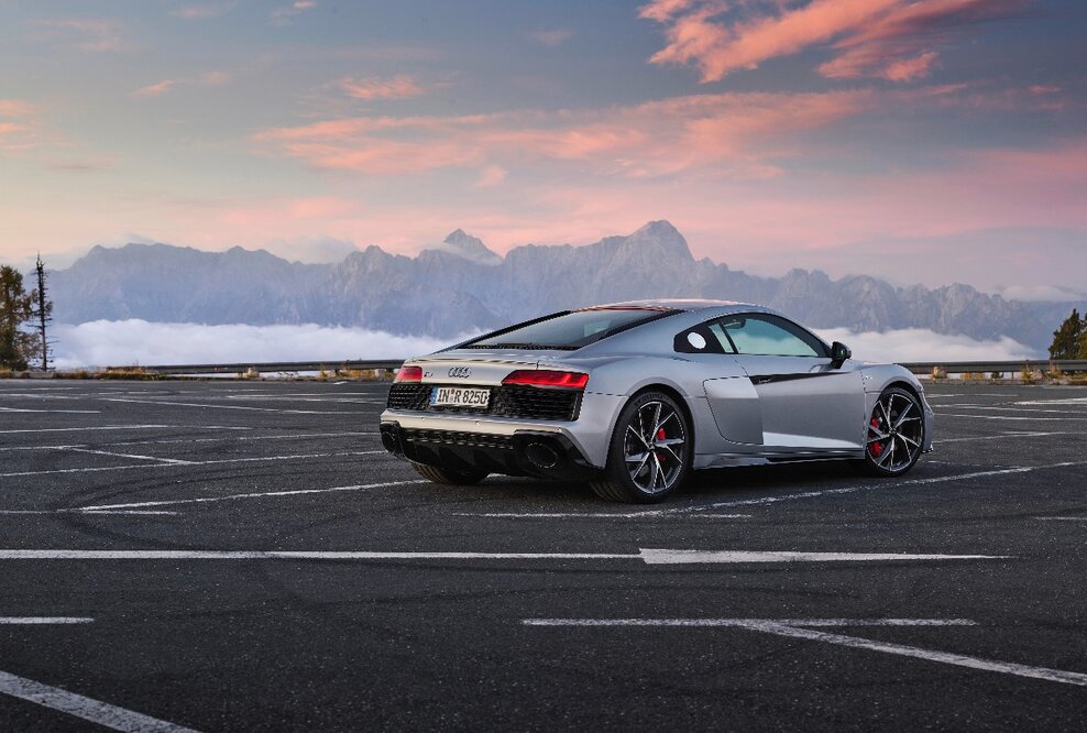 Noch schärfer, noch markanter: der Audi R8 V10 RWD und der Audi R8 LMS GT4