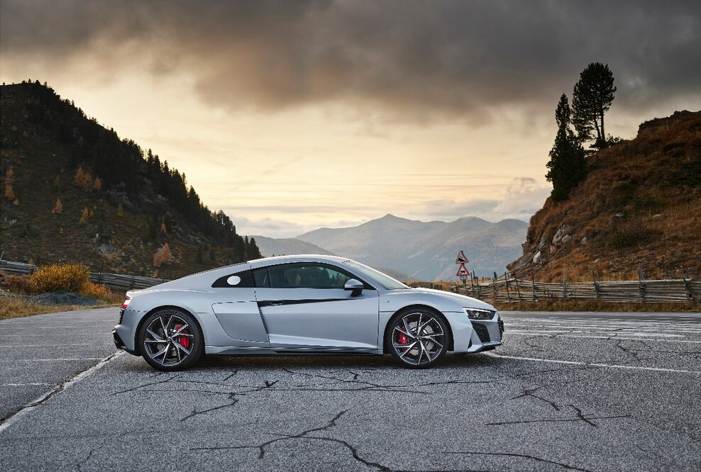 Noch schärfer, noch markanter: der Audi R8 V10 RWD und der Audi R8 LMS GT4