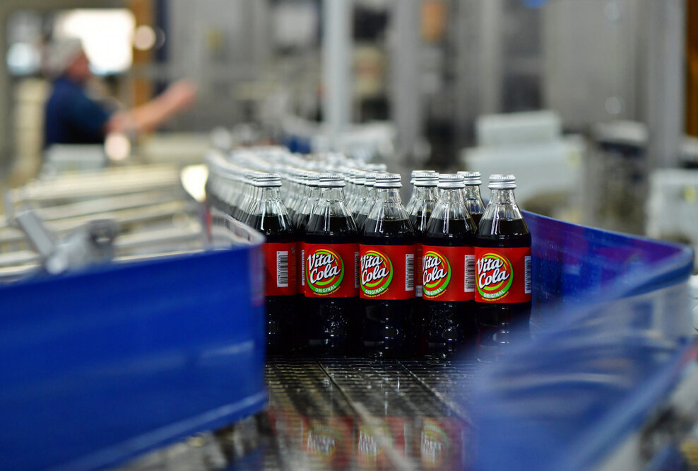 VITA COLA bleibt auf Kurs