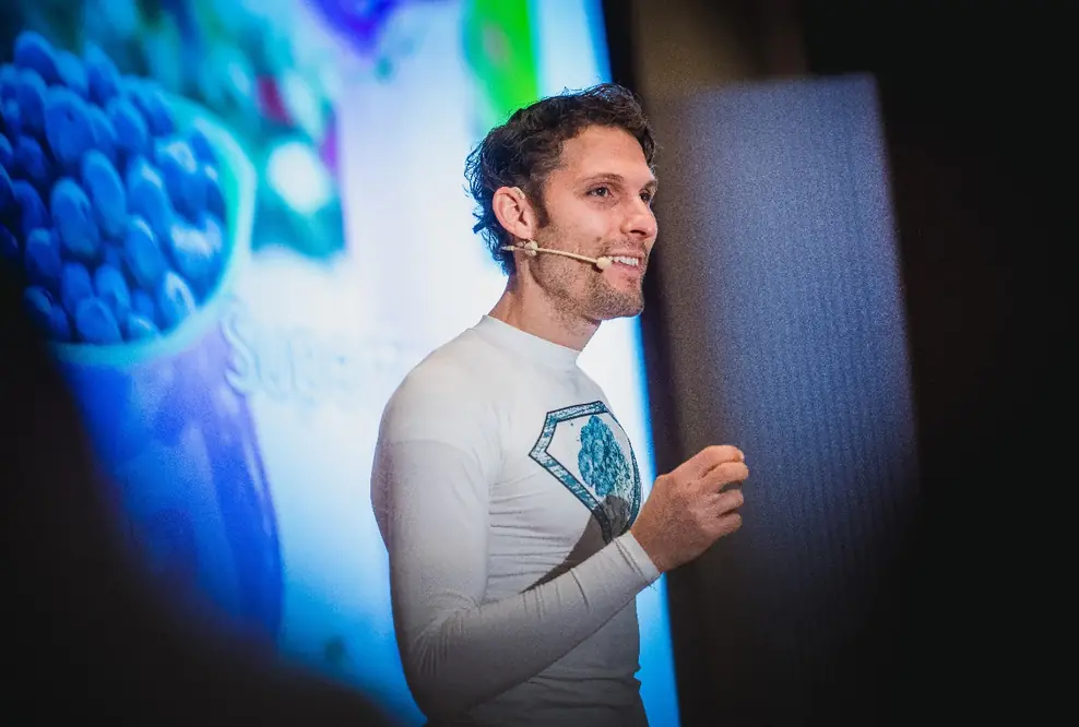 Vegan-Fitness-Mentor Christian Wenzel: So hältst du dich zuhause während der Corona-Krise fit
