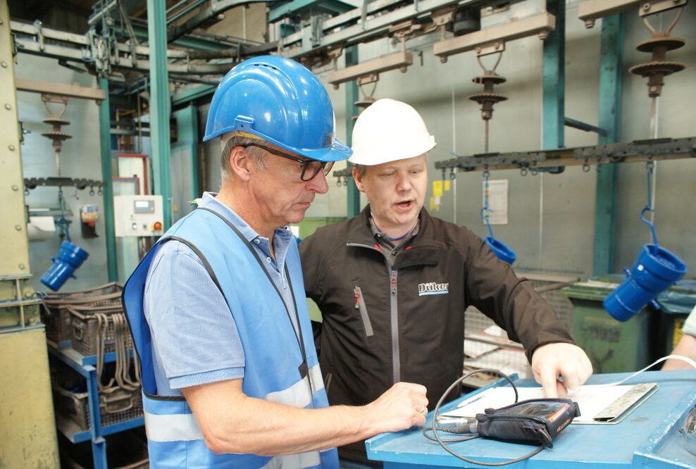 Mit smarten Industrie 4.0-Anwendungen wird die Gießerei Düker fit für die Zukunft