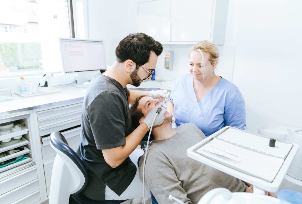 Perfekt in Form und Funktion: Veneers bei MoReZahn