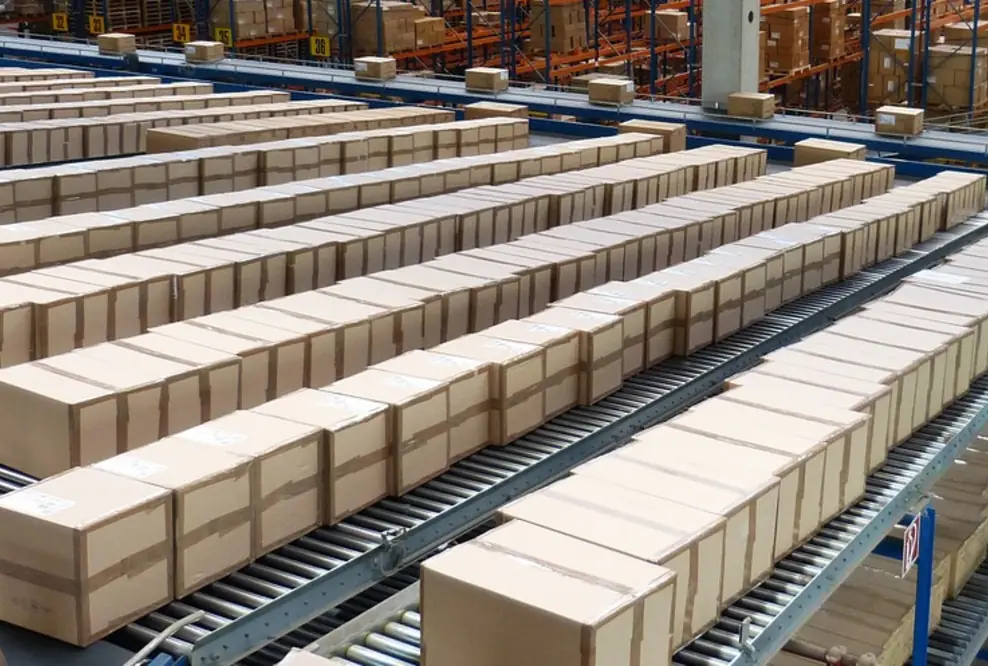Corona-Ausbruch in deutschem Amazon-Zentrum