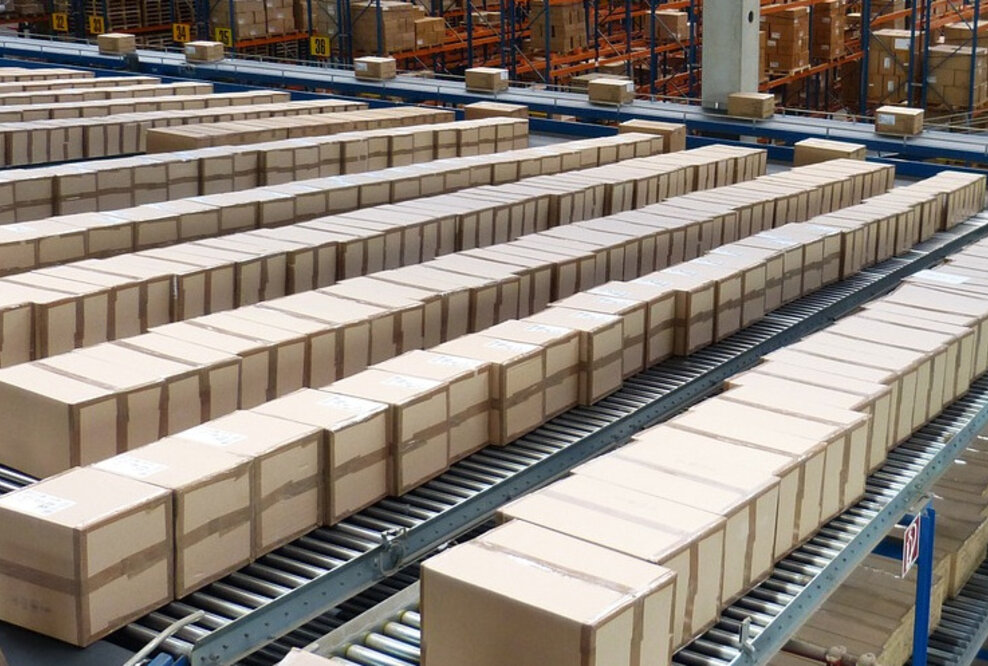 Corona-Ausbruch in deutschem Amazon-Zentrum