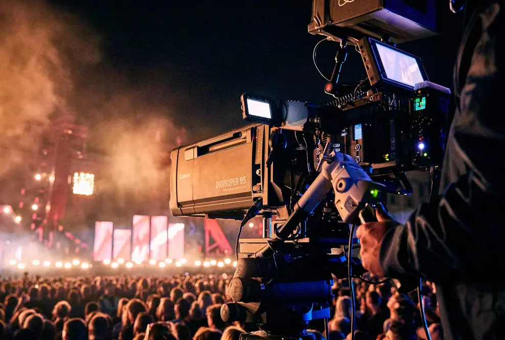 Frankfurter Live Streaming Anbieter erklärt Vorteile eines Live Streams für Festivals