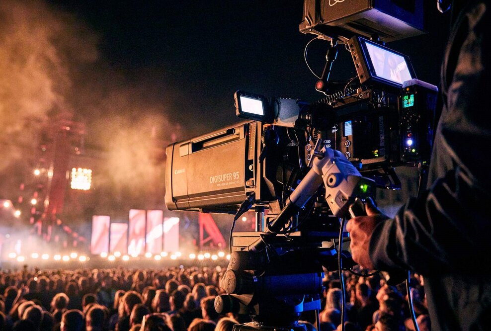 Frankfurter Live Streaming Anbieter erklärt Vorteile eines Live Streams für Festivals