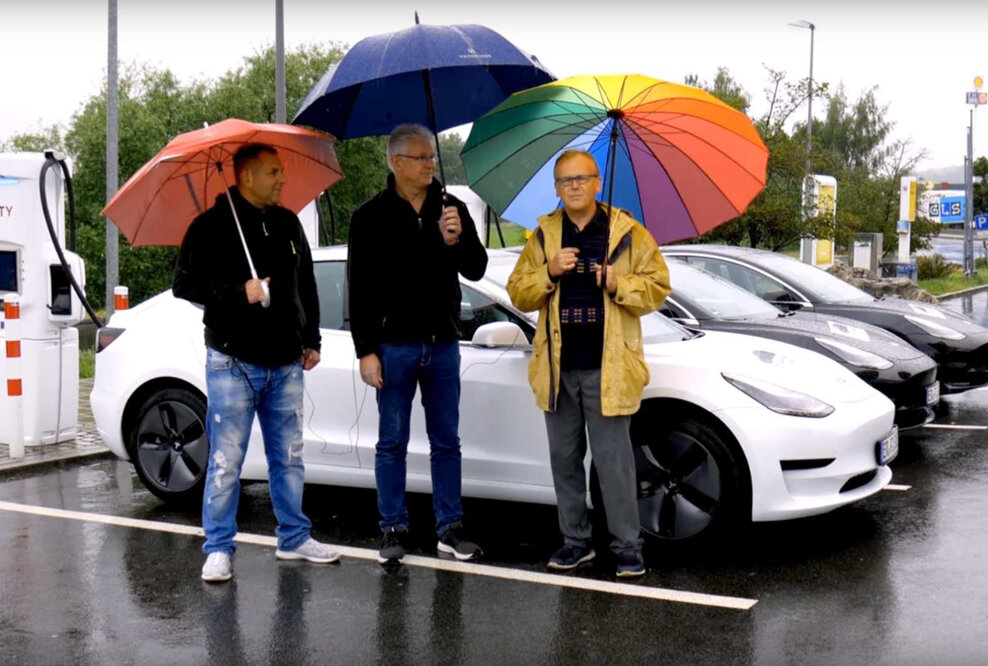 Reichweitentest aller 3 Model 3 Varianten in einer parallelen 400km Fahrt