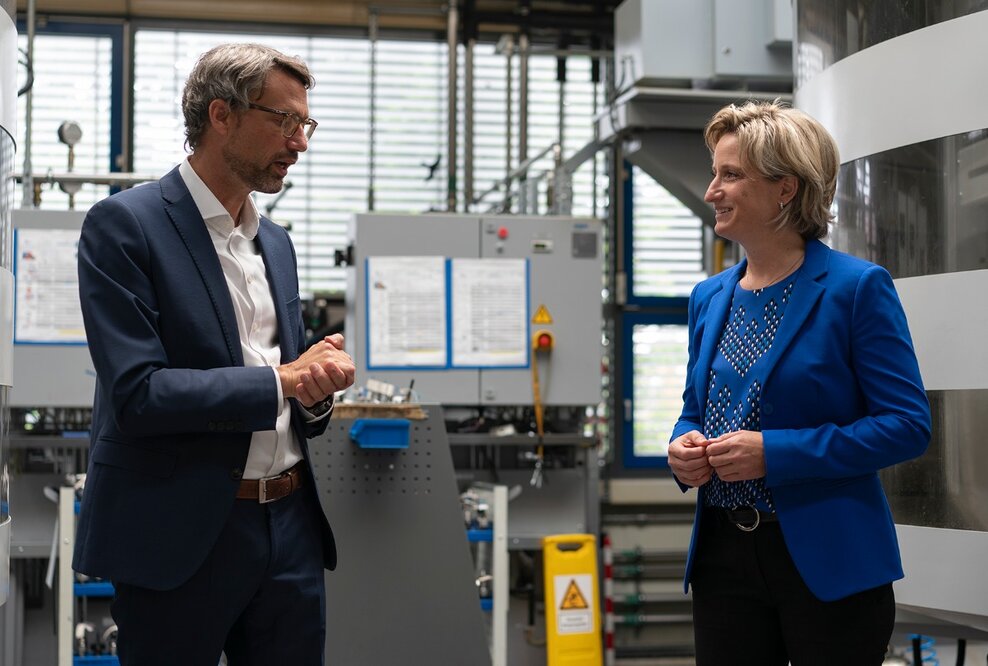 stoba gestaltet Strukturwandel - Wirtschaftsstandort Baden-Württemberg durch E-Mobilität zukunftssicher machen