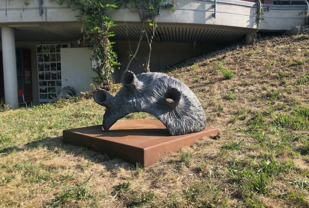 Kunst auf der Liegewiese des Faulerbads und in der Faulerstraße Freiburg