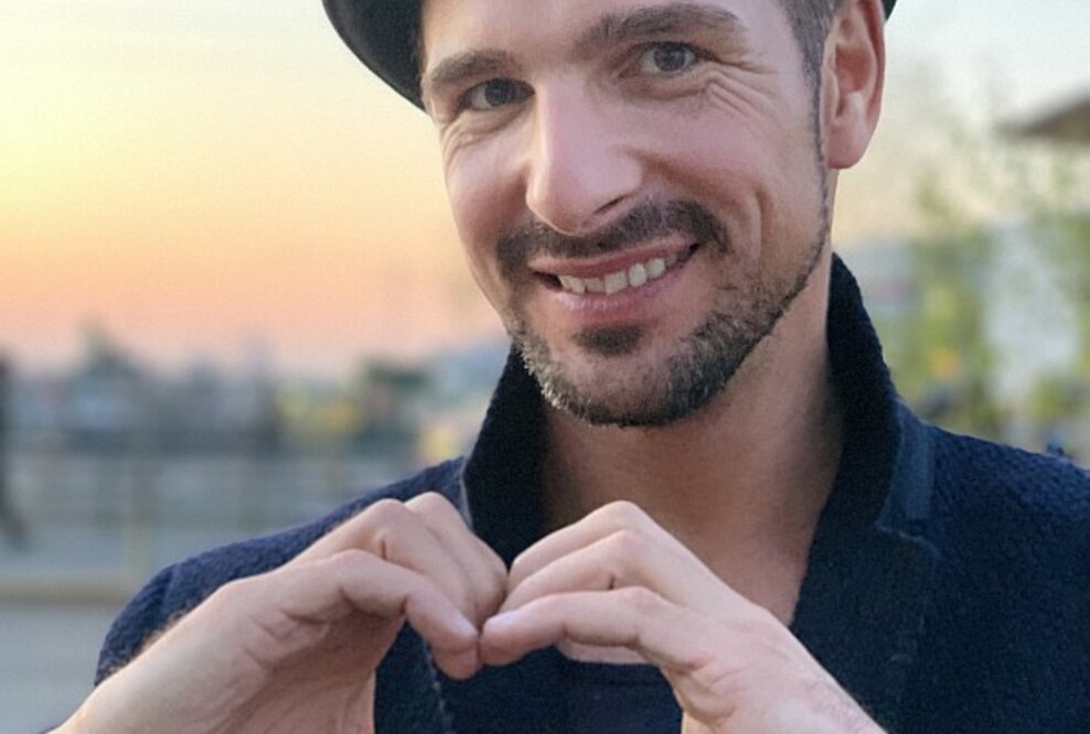 Shopping-Sonntag mit dem gehörlosen TV-Star Benjamin Piwko im Alstertal-Einkaufszentrum Hamburg