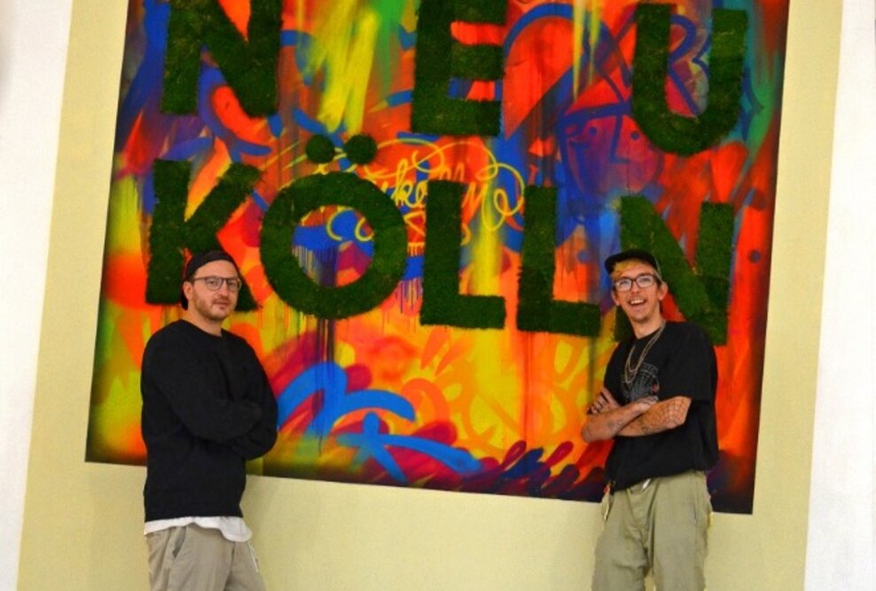 Streetart trifft auf Moos – Neukölln Arcaden mit besonderer „stay safe!“-Inszenierung