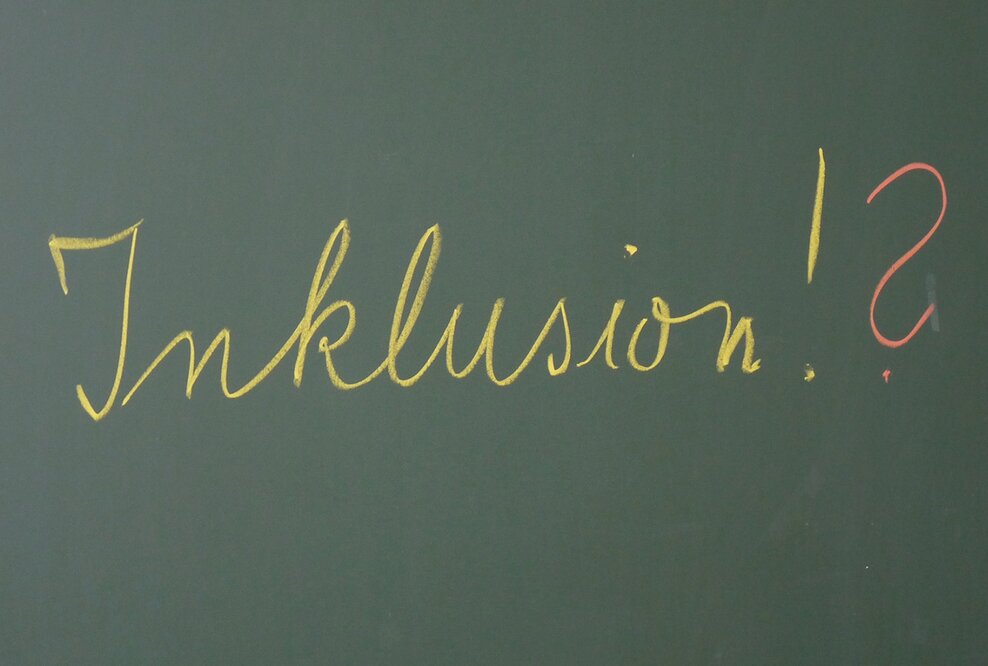 „Man kann schlau sein und behindert“