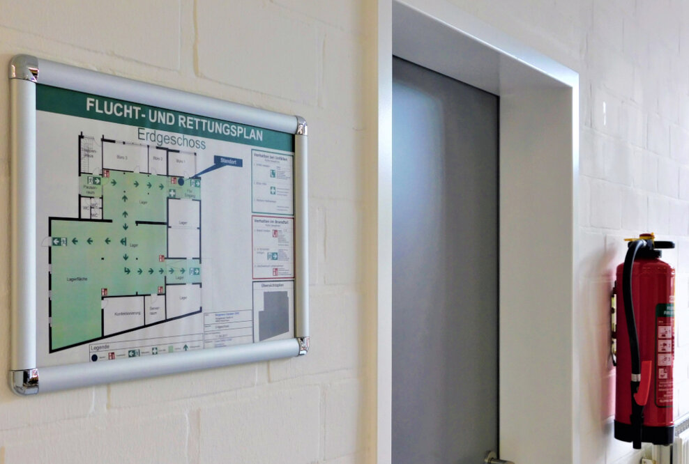 Spezielle Druckmedien für den Brandschutz, die Feuerwehren und das Rettungswesen