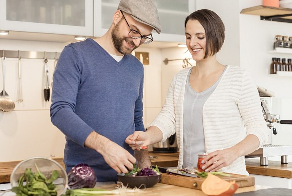 Gesund, einfach und lecker: Familien-Küche im Alstertal Einkaufszentrum mit den Kochbuch-Autoren Sarah Schocke und Alexander Dölle