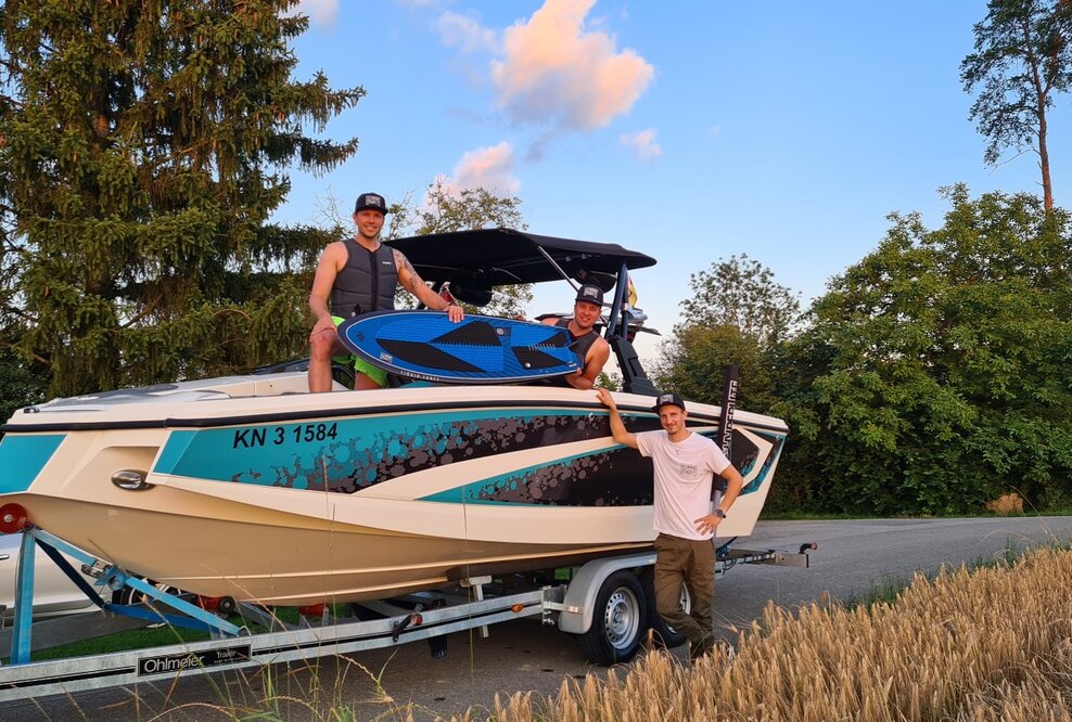 Sportbootverleih am Bodensee setzt sich für Nachhaltigkeit ein - StartUp unterstützt Naturschutz und hilft zur Bußgeldvermeidung.