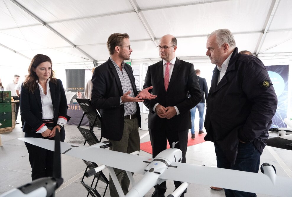 Richtfest für das High Tech Gebäude asto Mäander