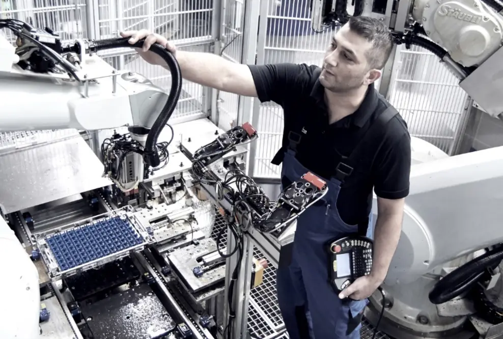 ECM-Spezialist Fenotec schätzt Retrofit und Service von stoba