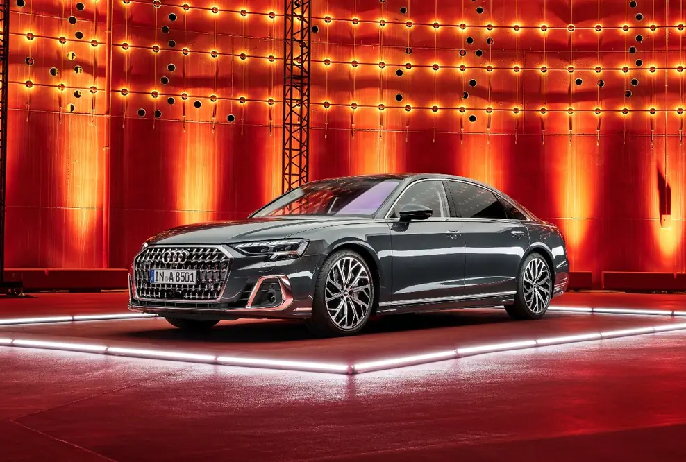 Geschärftes Design und innovative Technologien für das Flaggschiff: der aufgewertete Audi A8