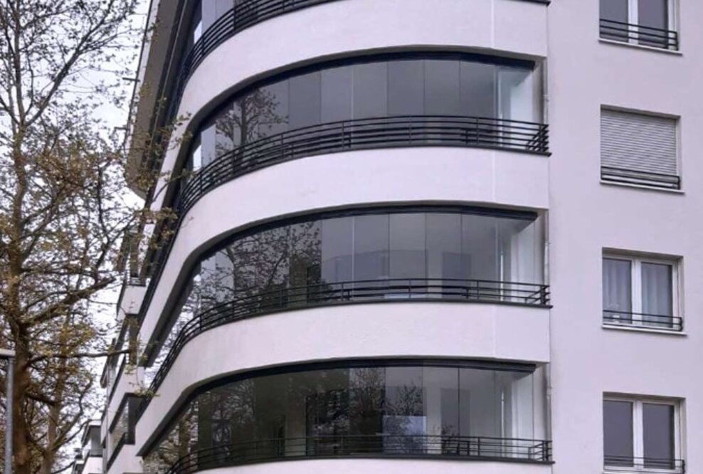 Glasklarer Rundumblick mit Schallschutz