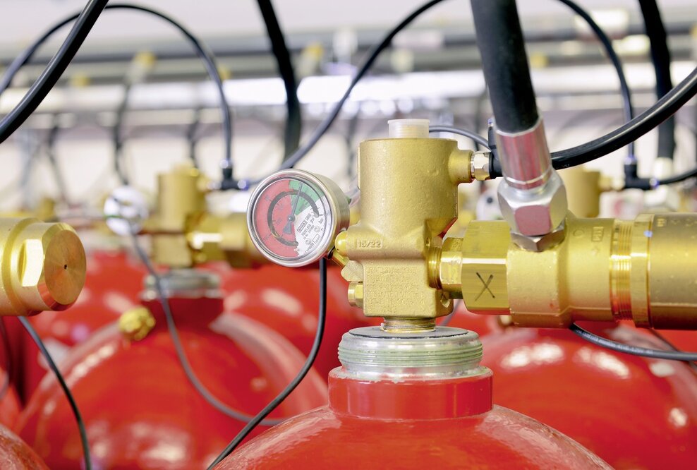 Nachhaltigkeit bei Minimax: Mehrwegflaschen für Gaslöschanlagen