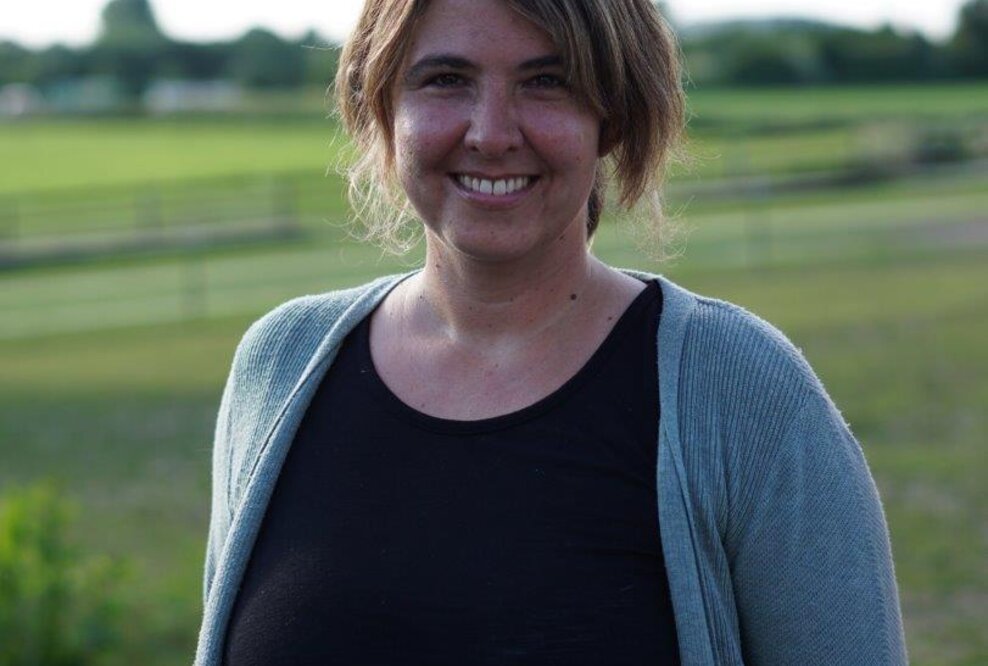 Die Ergotherapeutin Miriam Leventic sieht insbesondere bei Jugendlichen und jungen Erwachsenen ernste Probleme durch die Pandemie. Dank Erfahrung und Erfindungsreichtum gelingt es ihr und ihren Kolleg:innen Patient:innen zu stabilisieren, Ängste und Depressionen zu mindern. 