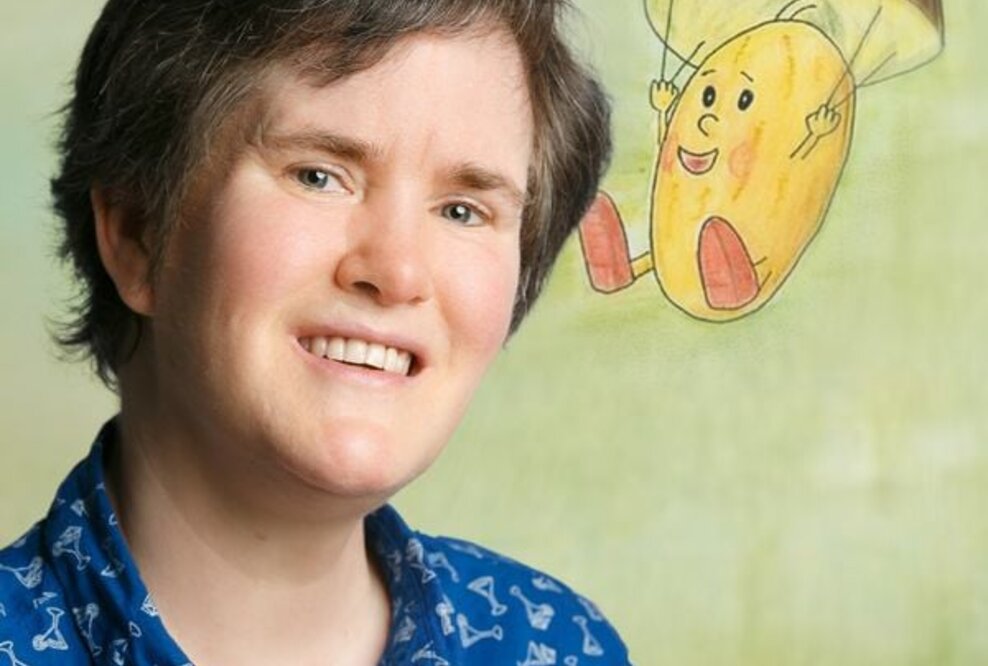 Sabine Kodatsch und ihr fliegender Pilz Tobi 