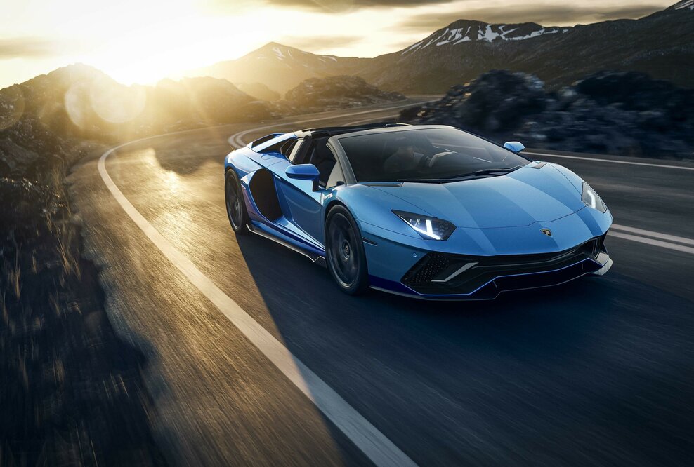 2021: Lamborghini meldet bestes Jahr in puncto Absatz, Umsatz und Rentabilität - Spende an das UNHCR zur Unterstützung der ukrainischen Bevölkerung