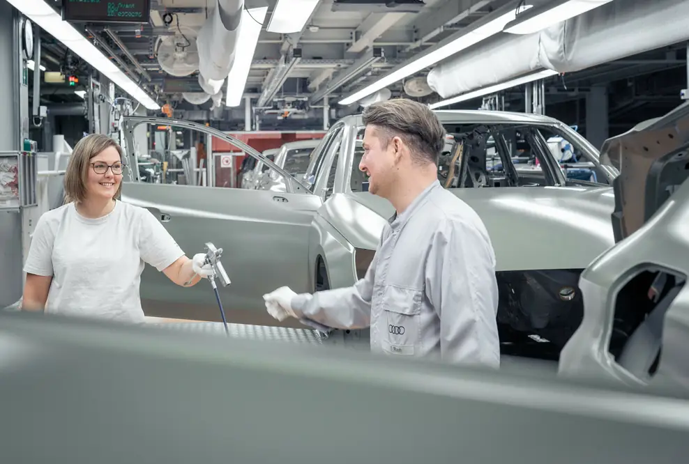 Schichtarbeit mit Spielraum: Pilotprojekt zu flexibleren Arbeitszeiten in der Audi Produktion