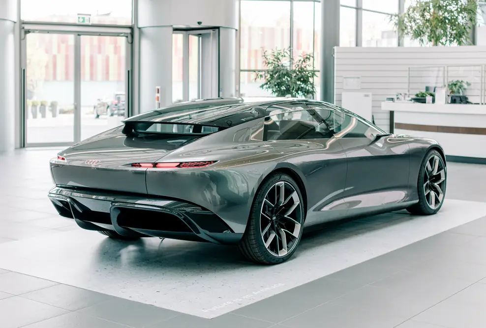 Der Audi grandsphere concept belebt das Forum Neckarsulm