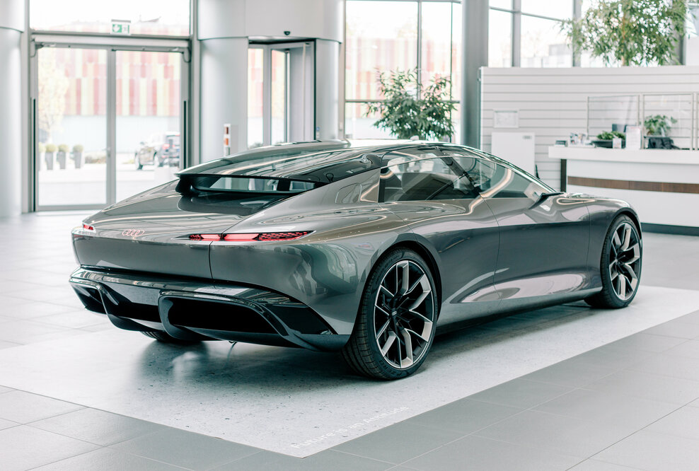 Der Audi grandsphere concept belebt das Forum Neckarsulm