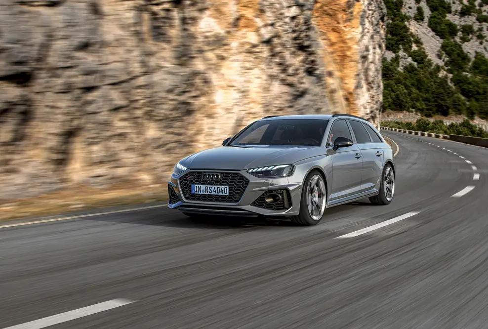 Audi RS 4 Avant mit competition plus-Paket