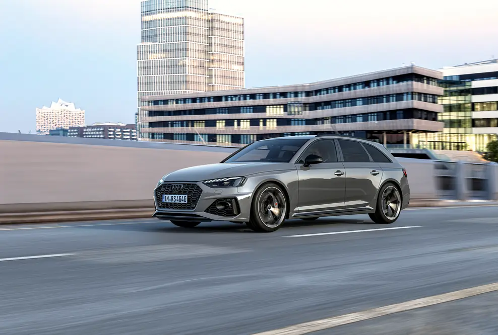 Audi RS 4 Avant mit competition plus-Paket